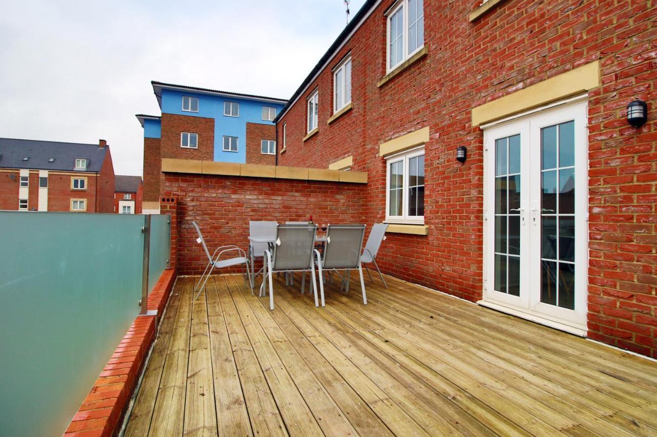 Delft - Spacious Home, High Speed Wi-Fi, Free Parking, Terrace Swindon Exterior foto