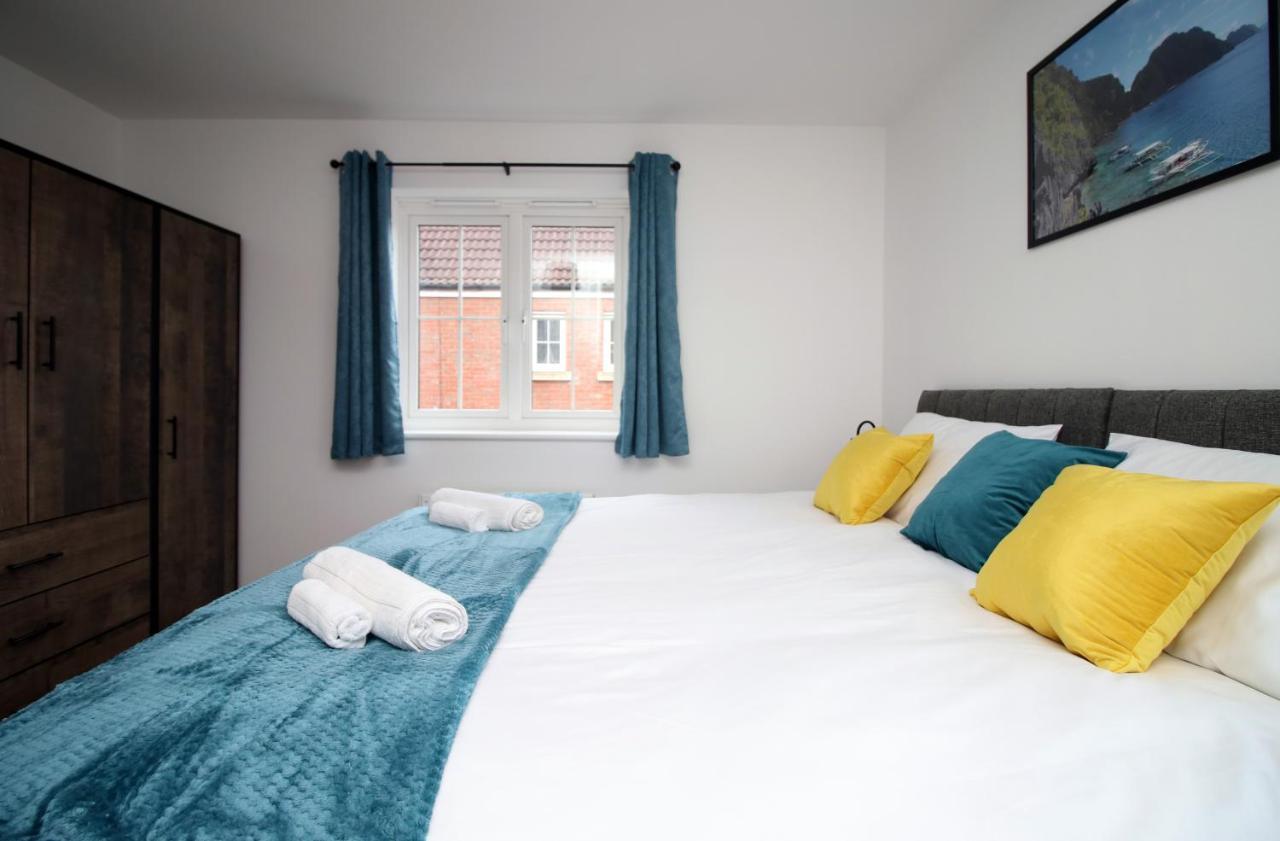 Delft - Spacious Home, High Speed Wi-Fi, Free Parking, Terrace Swindon Exterior foto